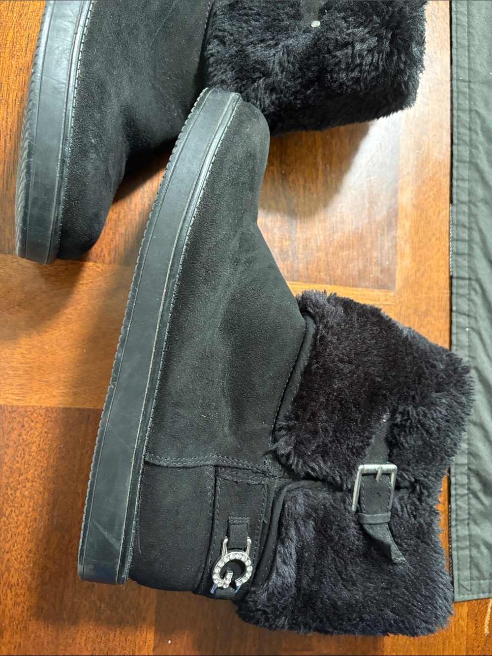 Guess Black Faux Fur Winter Booties - Women Size 8